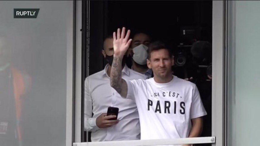 Messi wita Paryz