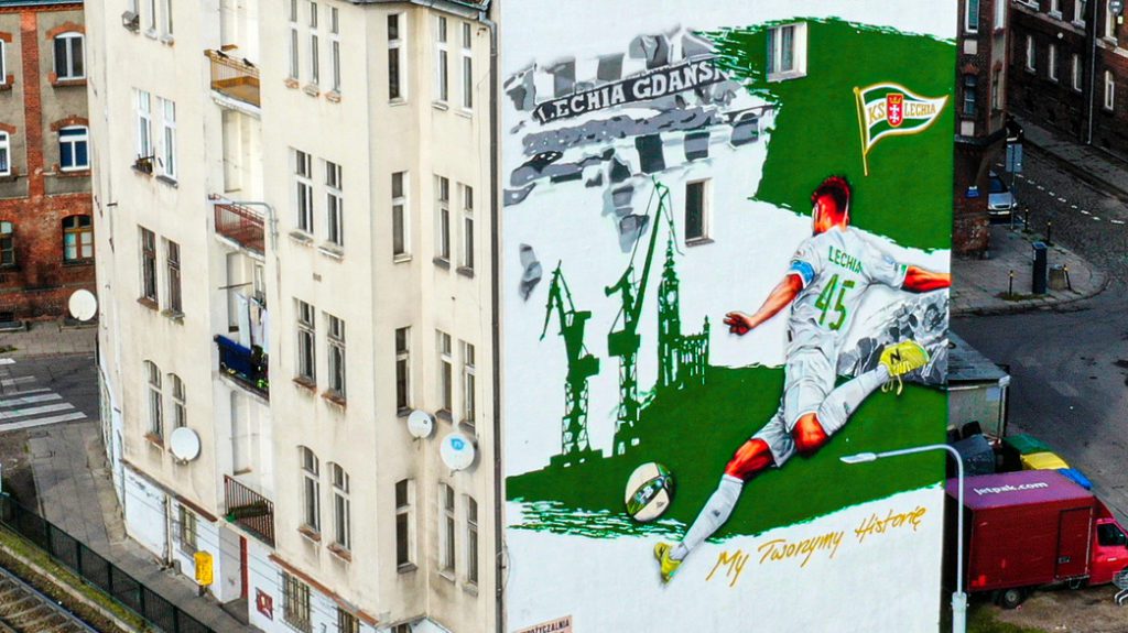 Od dzis mozna podziwiac oficjalny mural Lechii Gdansk