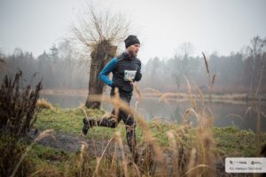Katowiccy biegacze na start City Trail 16 stycznia 2022 r