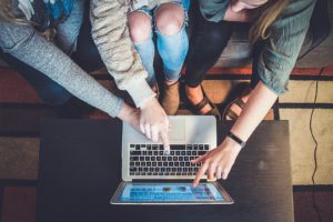 Komunikacja marki – jak dotrzec do odbiorcow B2B i B2C w cyfrowym swiecie