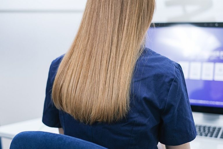 Szampon nalezy wybierac do skory glowy a odzywke do wlosow