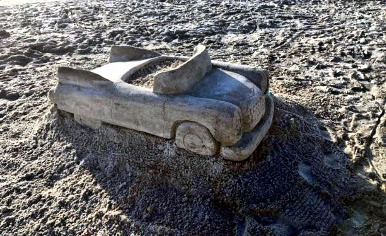samochod auto z piasku