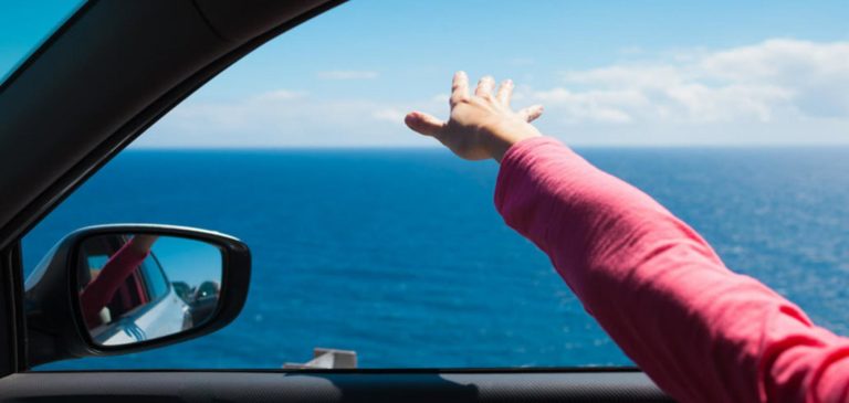 klimatyzacja otwarte okno