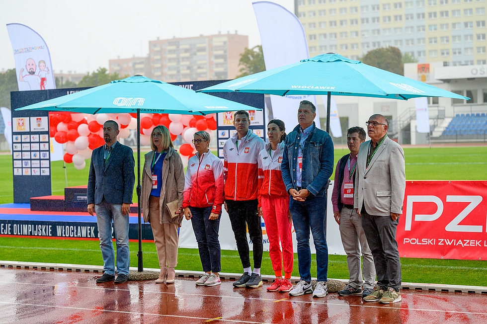 Ponad pol tysiaca dzieci na zawodach Lekkoatletycznych Nadziei Olimpijskich we Wloclawku fot. Pawel Skraba