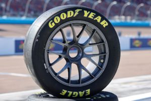 Goodyear ponownie wylacznym dostawca opon dla najlepszych serii wyscigu NASCAR