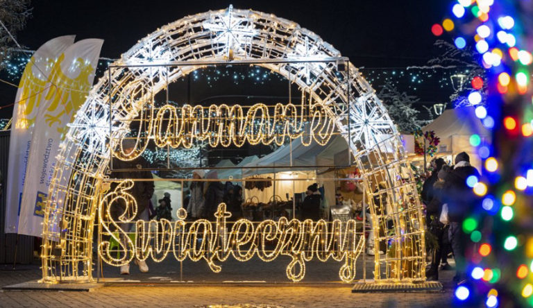 Slaski Jarmark Swiateczny ruszyl w Wisle na calego