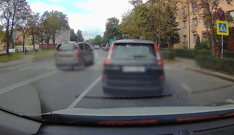 wyprzedzanie na pasach