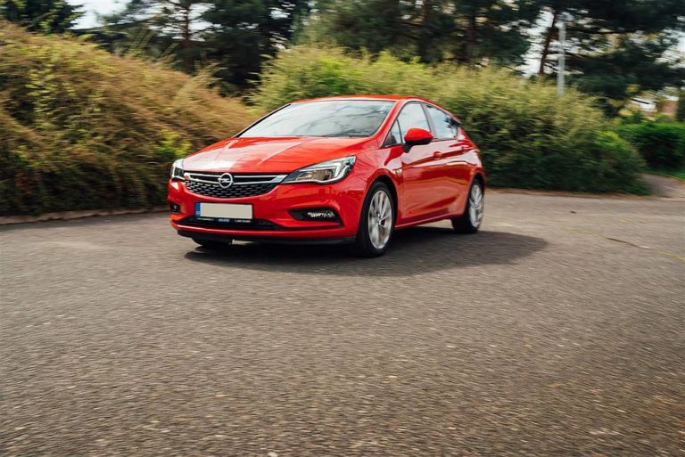 Polacy najbardziej kochaja Opla Astre