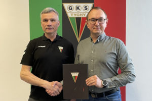 Trener Andriej Sidorenko przedluzyl kontrakt z GKS Tychy do 30 kwietnia 2025 r