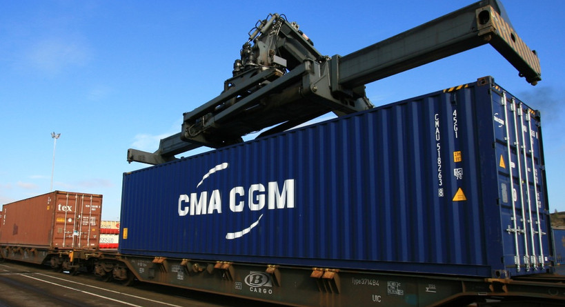 CMA CGM zobowiazuje sie do zakupu czesci transportowo logistycznej Grupy Bollore