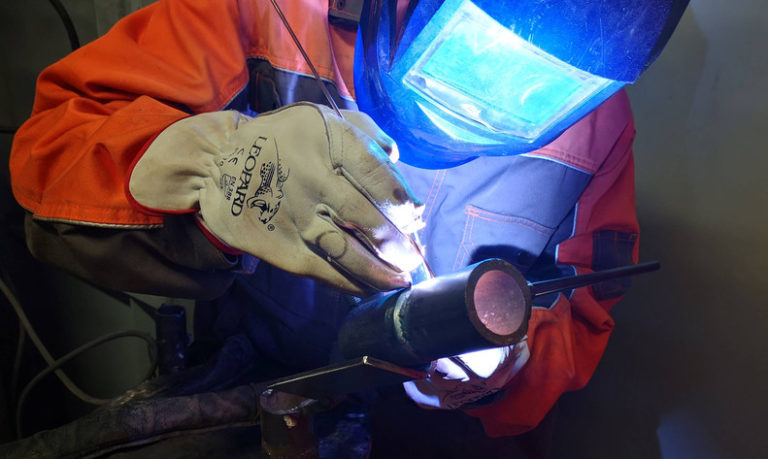 Kto, to wszystko zespawa, czyli spawacze na wagę złota