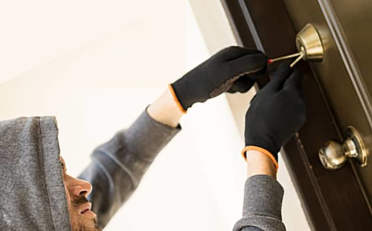 Ilu złodziei odwiedza domy wyjeżdżających na wakacje