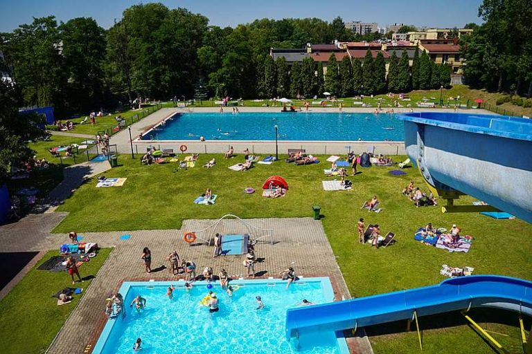 Basen sportowy ORW Rolna zamknięty