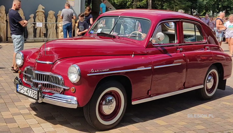 Zlot Pojazdów Zabytkowych 2023 w Brennej czyli święto pasjonatów motoryzacji z przeszłość