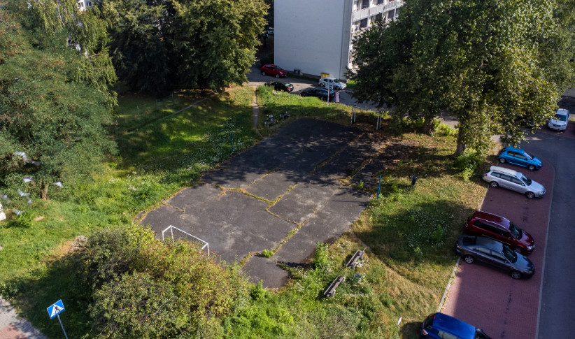 Widok na obecne boisko przy ul. Kossak-Szczuckiej w Katowicach fot. K. Kalkowski