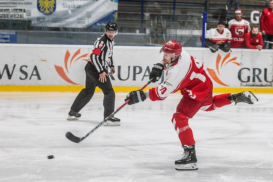 kapitan reprezentacji Polski w hokeju na lodzie Krystian Dziubinski