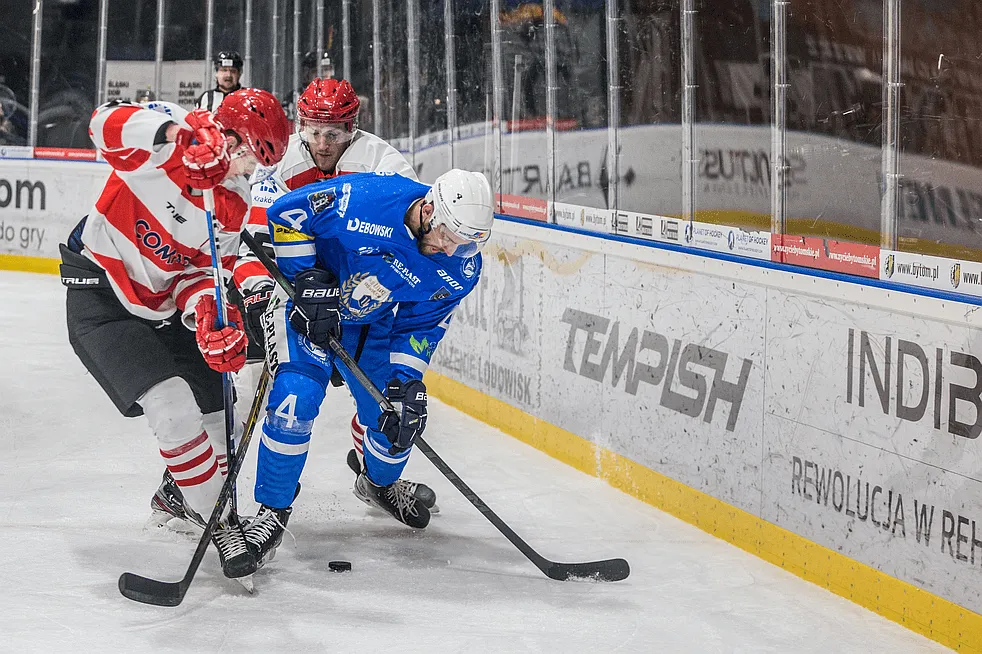 Drugi hokejowy polfinal Pucharu Polsk Cracovia wygrywa z Unia w karnych