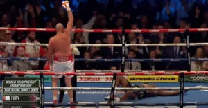 Tyson Fury pozostaje niepokonany na zawodowym ringu