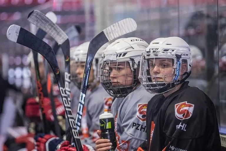 W piatek w Katowicach rozpoczynaja sie Hokejowe Mistrzostwa Swiata Kobiet