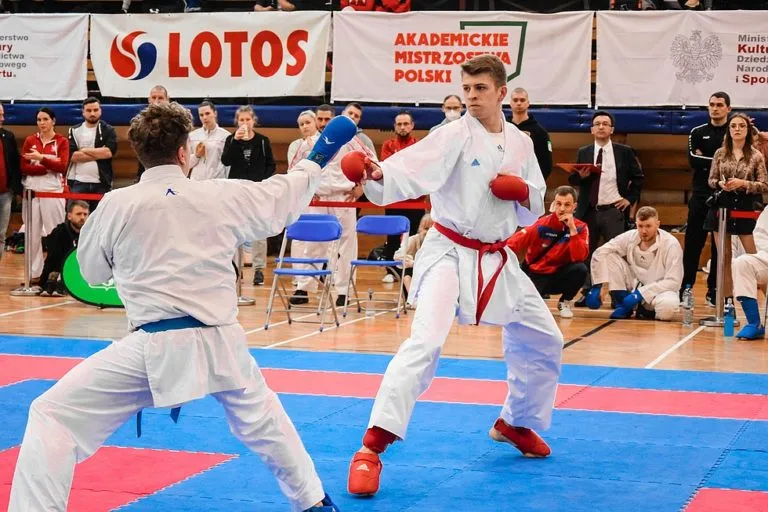 karatecy powalcza w Warszawie o tytuly w ramach Akademickich Mistrzostw Polski