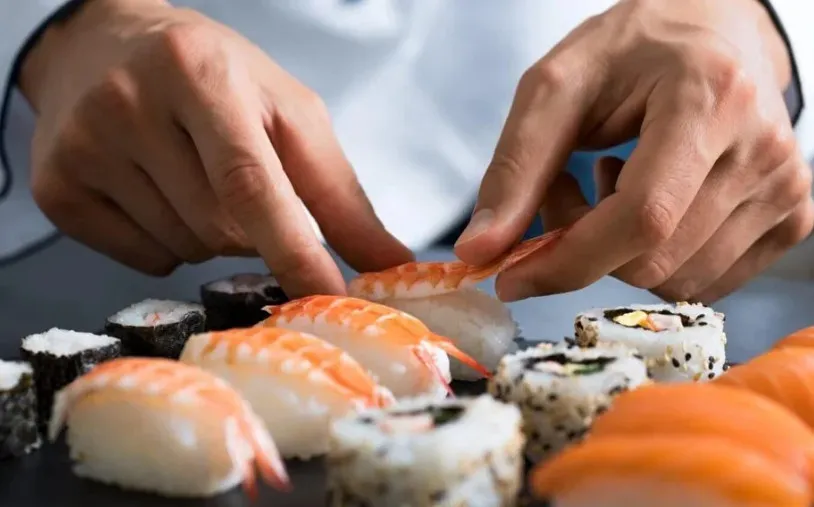 Sushi 5 inspiracji na nietypowa urodzinowa niespodzianke dla doroslej osoby