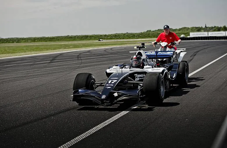 1 czerwca odbył się pierwszy dzień eventu Formula Drive – Poprowadź Bolid F1