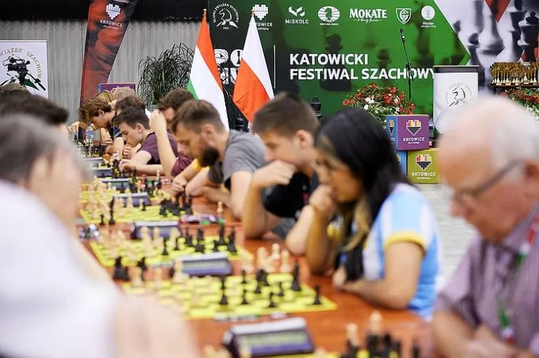 Blisko 600 szachistów rywalizuje w X Katowickim Festiwalu Szachowym fot.Rafał Oleksiewicz