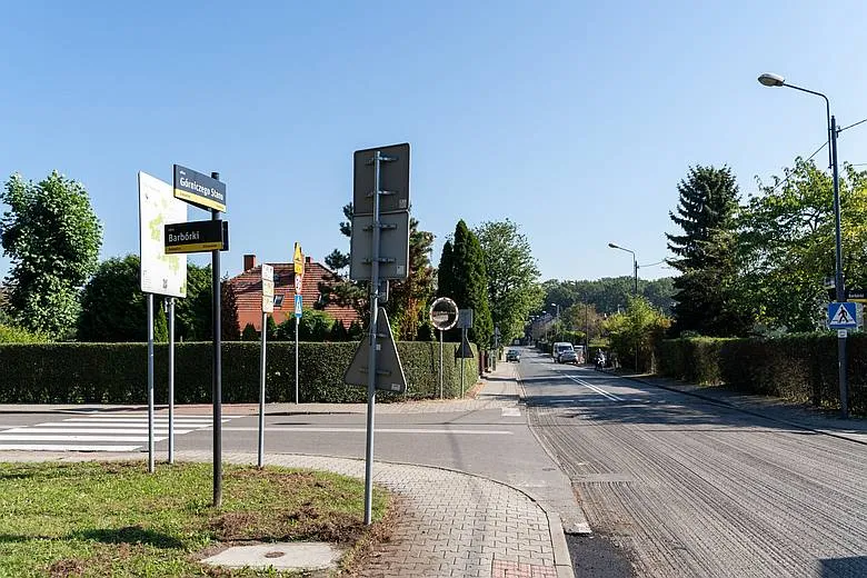 Na Odcinku Od Ul. Barborki Do Ul. Przyjaznej Powstanie Wyniesione Przejscie Dla Pieszych