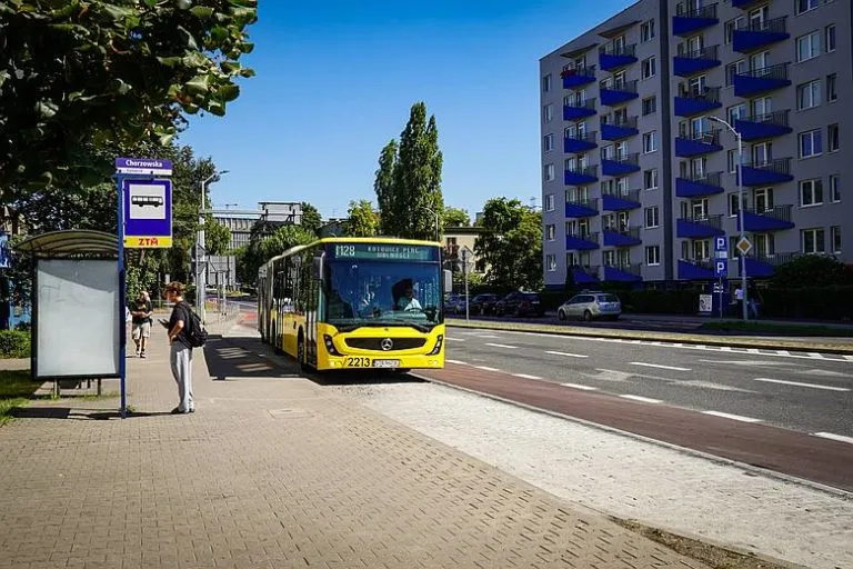 Zmodernizowana Zatoka Autobusowa Przy Sokolskiej 01