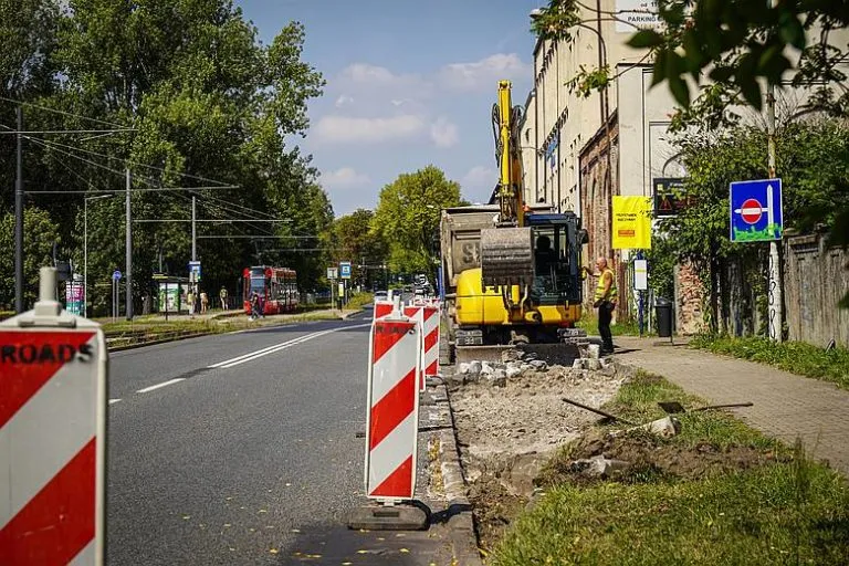 Rozpoczela Sie Przebudowa Skrzyzowania Korfantego I Gnieznienskiej Fot. KAW