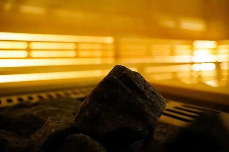 Hot Or Not &ndash; Katowickie Baseny Rozpoczynaja Sezon Seansow Saunowych Fot. KAW 1