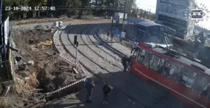 W Chorzowie Tramwaj Potracil Dwoje Nastolatkow Fot Slaska Policja