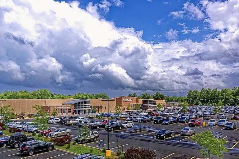 Retail Park Fot. Walter Herz