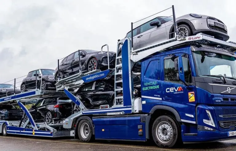 CEVA Logistics I BMW Group France Testuja Elektryczny Autotransporter W Dystrybucji Samochodow