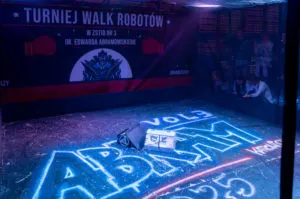 Roboty Walczyly A Mlodzi Konstruktorzy Pokazali Moc III Edycja Walk Robotow Za Nami Fot. KAW