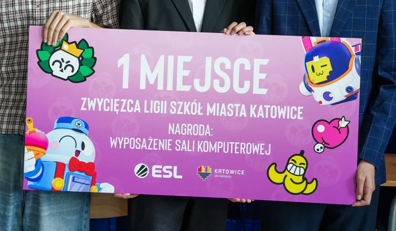 Nowoczesna Pracownia Komputerowa Dla Katowickiej Szkoly. Nagroda Za Wygrana W Esportowej Lidze Szkol Trafila Do SP Nr 65