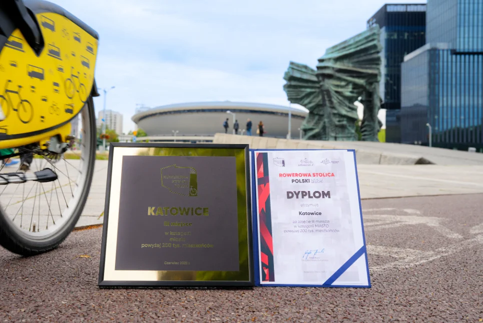 Dyplom Dla Katowic Za Zajecie III Miejsca Fot. K. Kalkowski