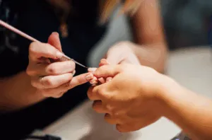 Manicure Hybrydowy – Trwalosc Estetyka I Wygoda W Jednym