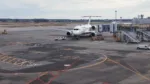 Samolot Pasazerski Przyjmuje Pas