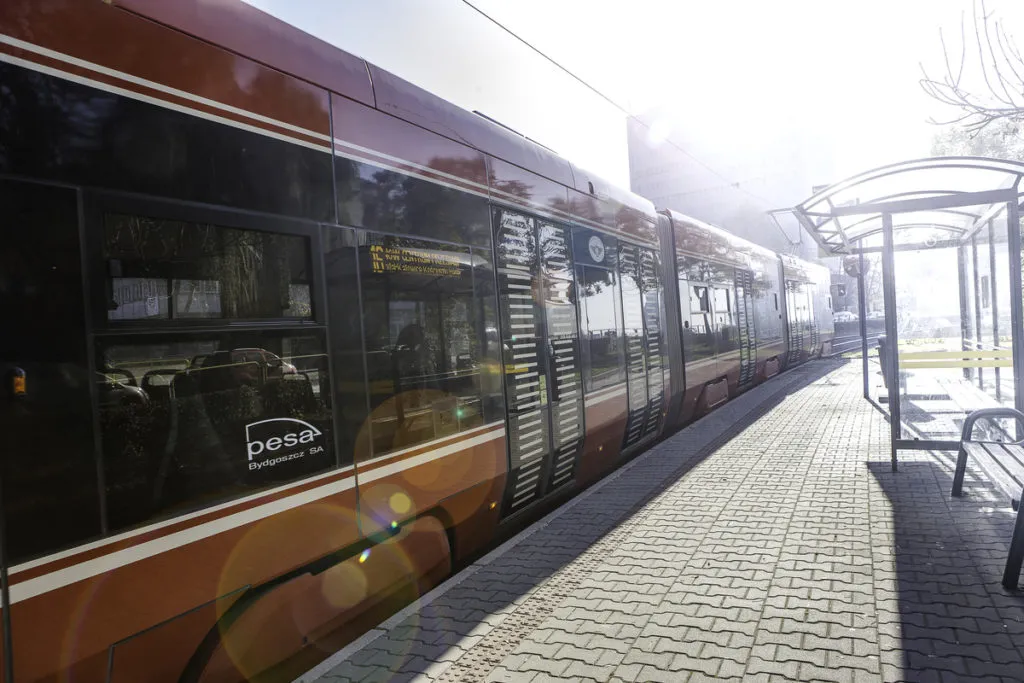 Bok Tramwaju W Centrum Przesiadkowe Katowice Zawodzie