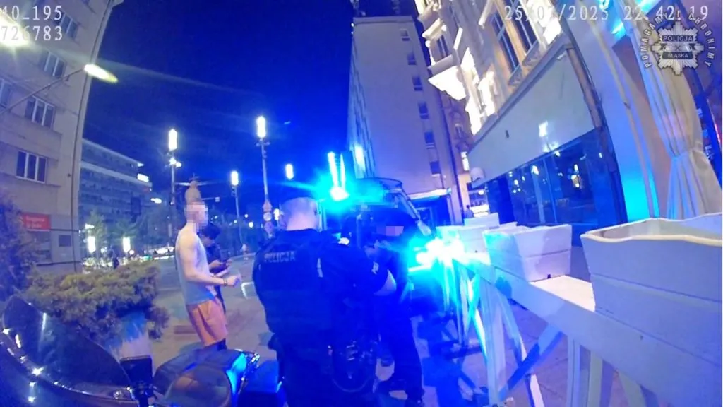 Katowice Nietrzezwy Obywatel Belgii Kierowal Motocyklem Bez Kasku I Przewozil Pijanego Pasazera Fot Slaska Policja 1