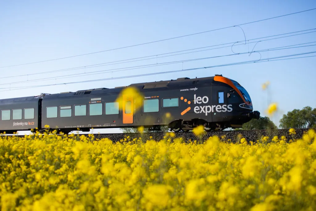 Leo Express LE Flirt 2