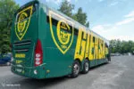 Nowy Autokar GKS Katowice W Klubowych Barwach Zaprezentowany Kibicom. Dominujaca Zielen I Zolte Detale