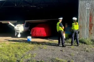 Pilot Pod Wplywem Alkoholu Wyladowal Na Muchowcu. Sprawa Zajmuje Sie Policja