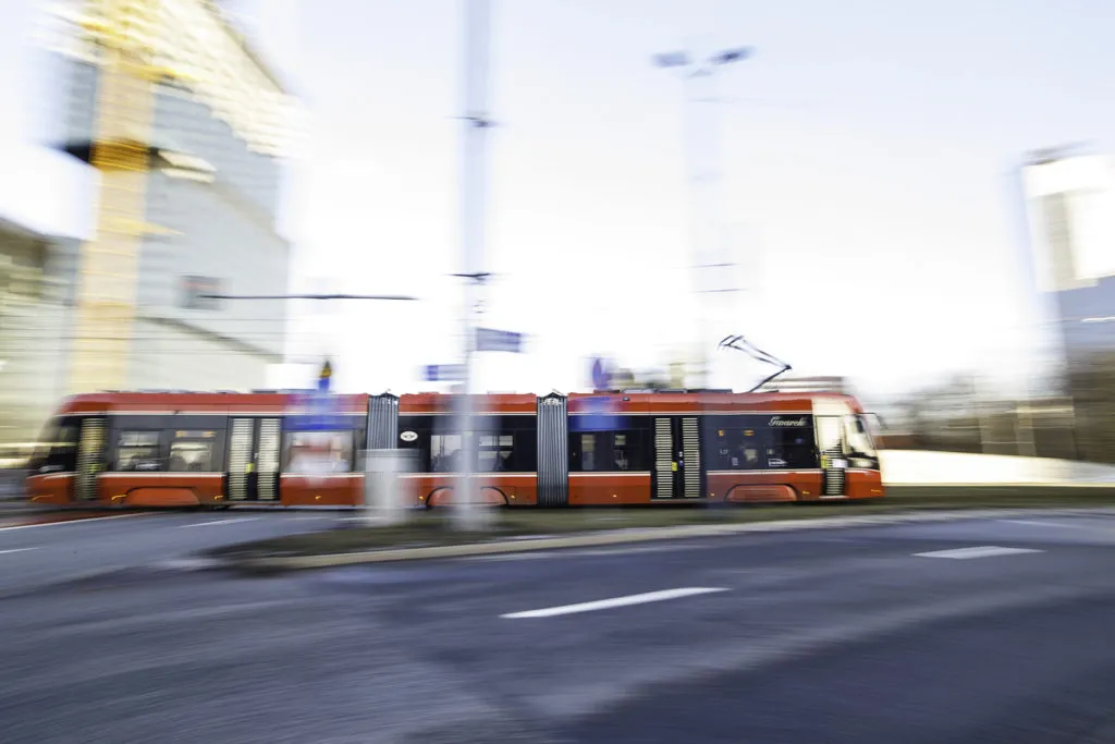 Tramwaj Na Rondzie Przy KTW W Katowicach