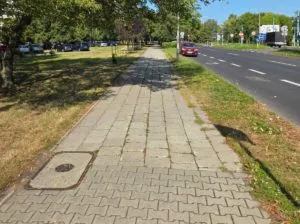 Chodnik Wzdluz Ul. Chorzowskiej 