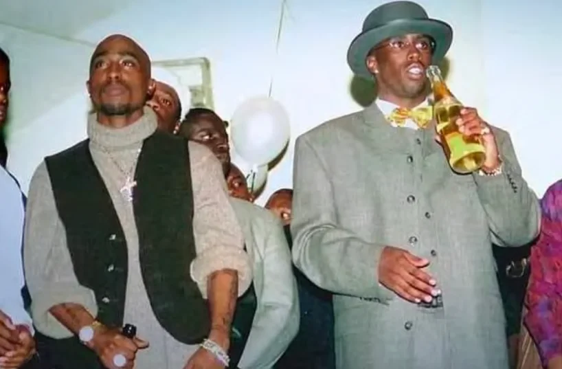 Tupac Shakur Po Lewej I Sean Combs Widoczni Sa Razem Na Tym Niedatowanym Zdjeciu