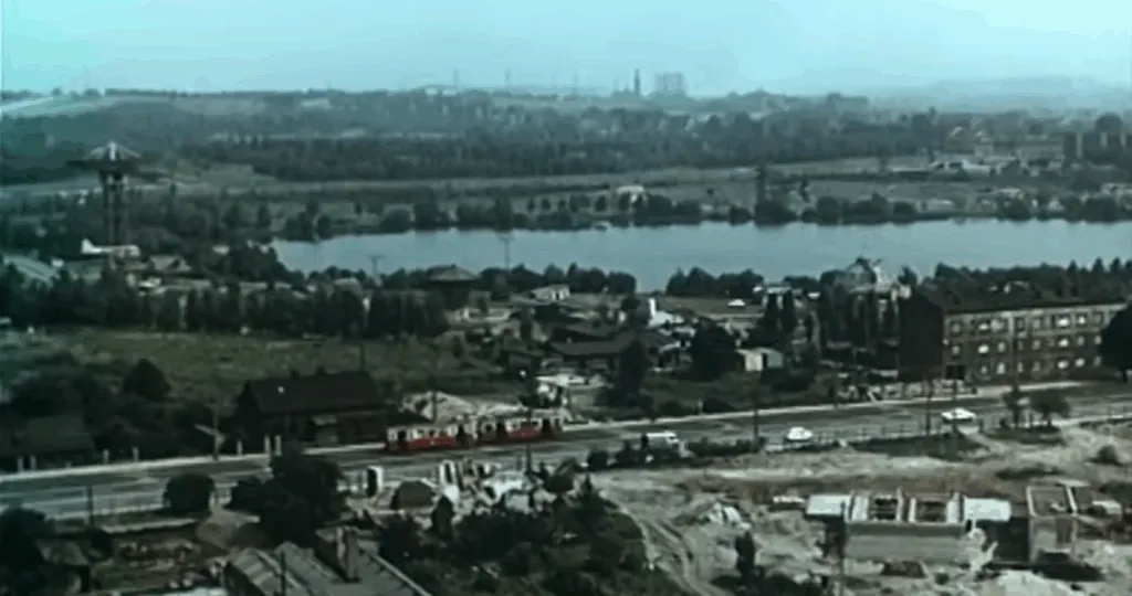 Fot Youtube Gornoslaski Okreg Przemyslowy Czesc 1 Przeszlosc Wytwornia Filmow Oswiatowych