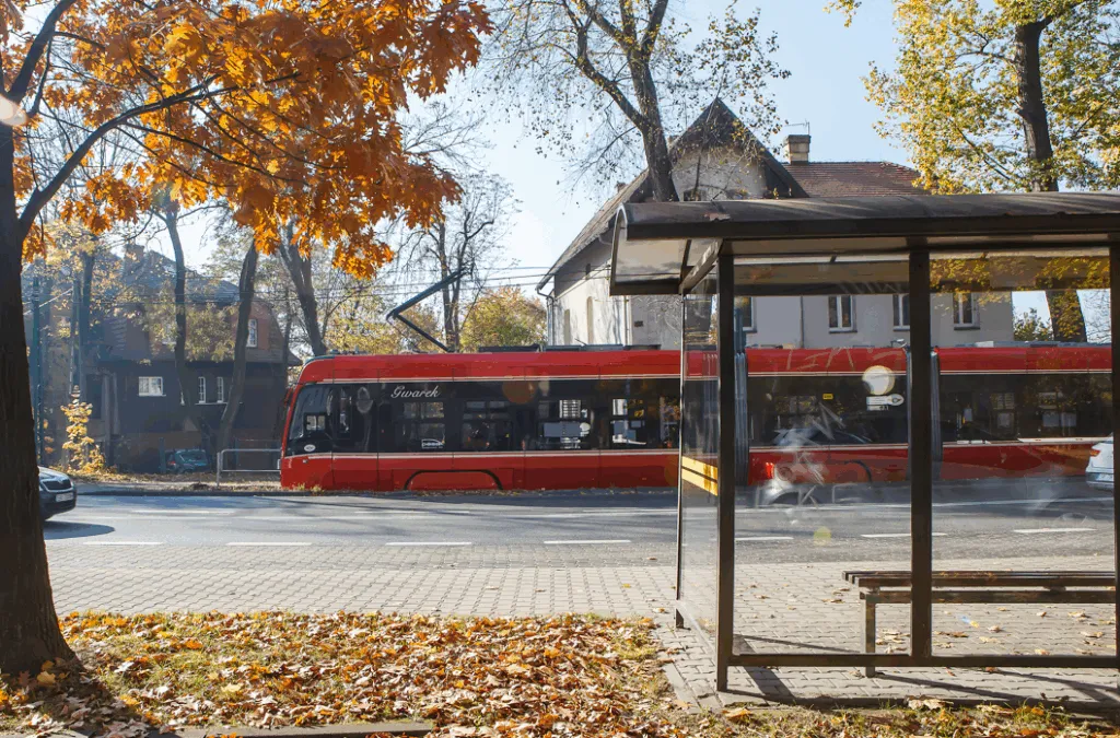 Tramwaj Gwarek Przystanek Jesien Fot Transport GZM
