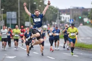 Znakomita Atmosfera Przyciaga Na Start Tysiace Biegaczy Fot. Silesia Marathon